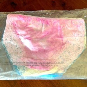 Hipster Embraceable Soma Panties Size Small 5 Pack